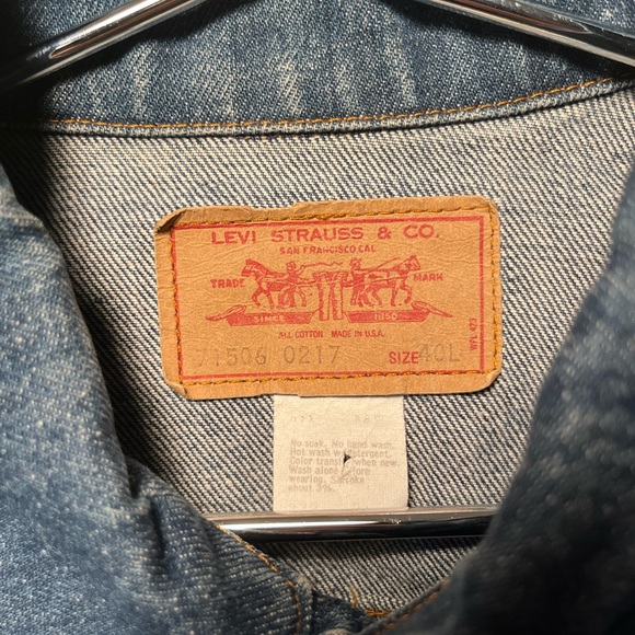 Levi's Men's Blue Denim Jacket - Picture 2 of 5